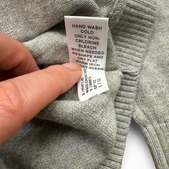 Banana Republic Grey Cotton Knot Front Cardigan | Size S | Preppy Workwear - Picture 5 of 8